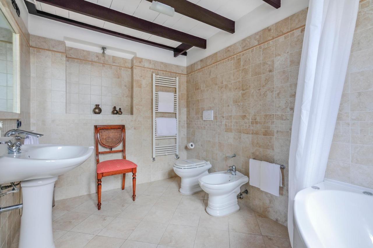 Castriota 19 - Jacuzzi Apartment Sit レッチェ エクステリア 写真